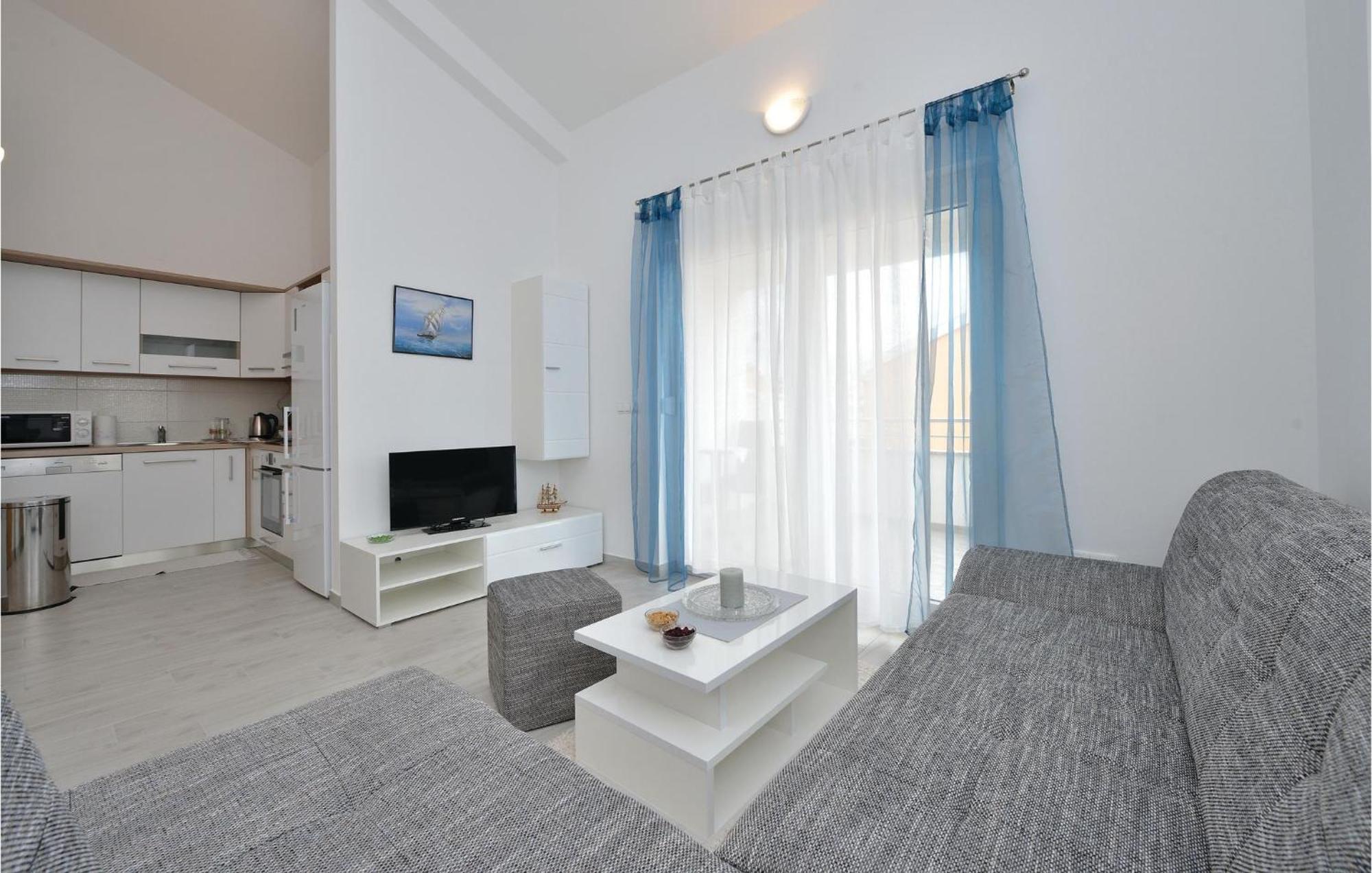 Nice Apartment In Vrsi-Mulo With Wifi 외부 사진