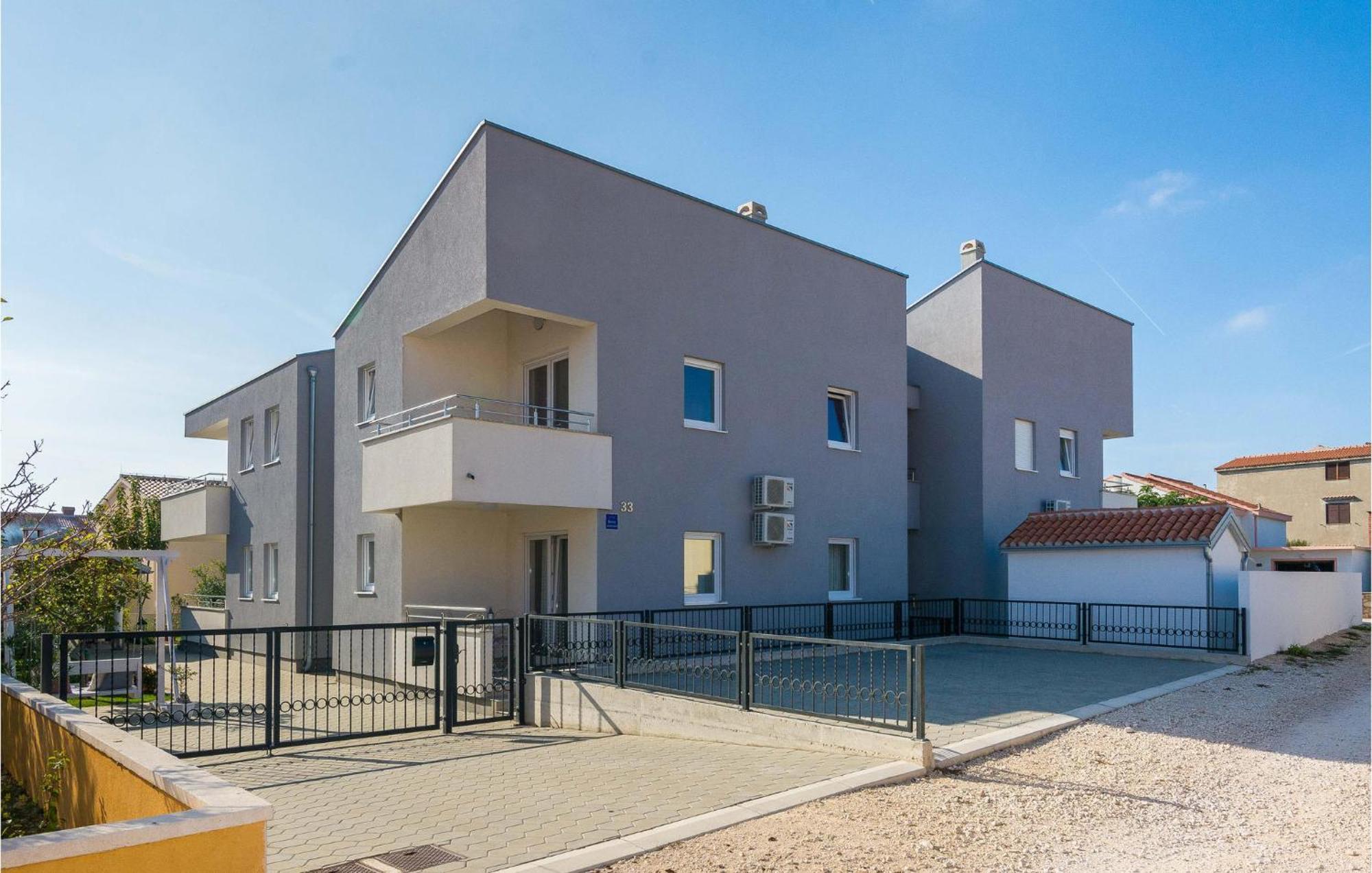 Nice Apartment In Vrsi-Mulo With Wifi 외부 사진