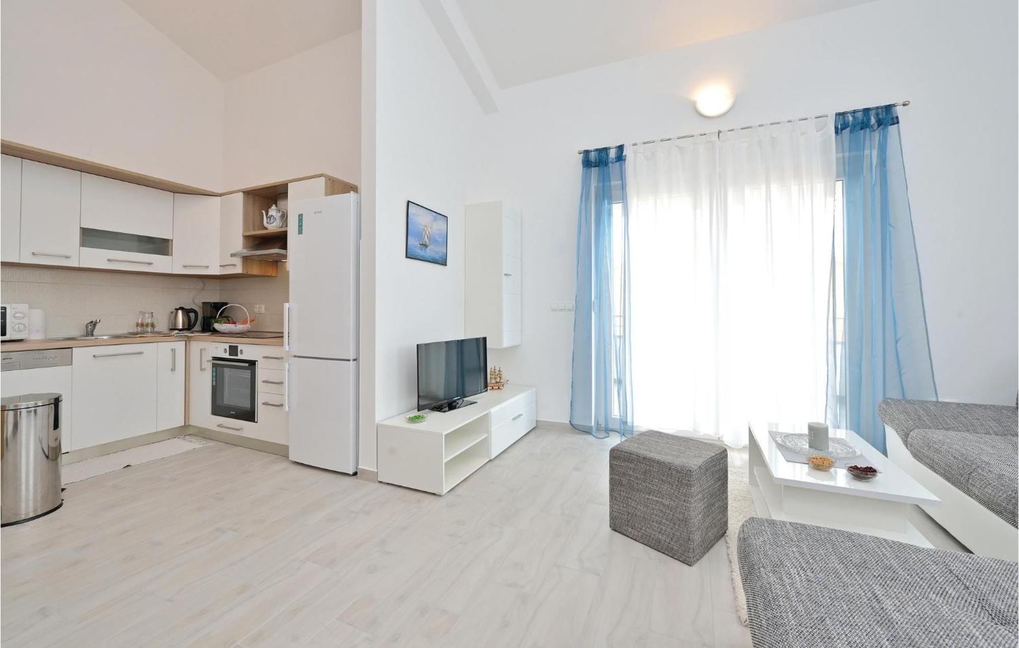 Nice Apartment In Vrsi-Mulo With Wifi 외부 사진